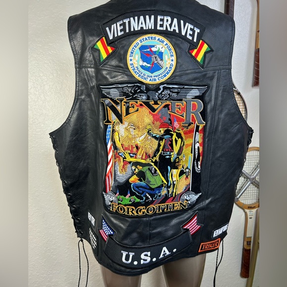 Vietnam Era Vet Leather Vest - Picture 7 of 11